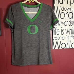 Nike Oregon Ducks 🦆 V-Neck Tee